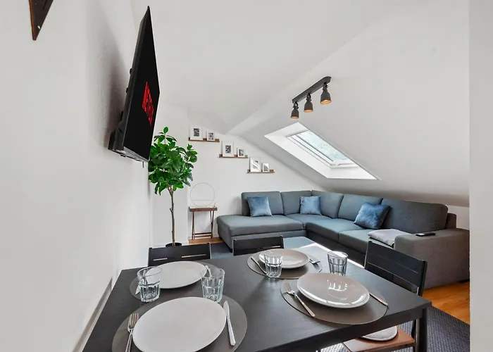 Backhome - Business&Family - Parken, 3-Zimmer, Smarttv, Balkon, Waschmaschine, Ruhige Stadtrand-Lage, Netflix, 60Qm, 24H Checkin