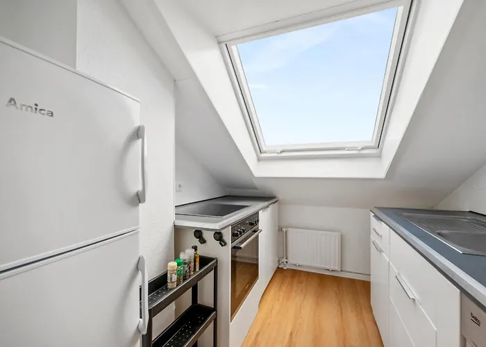 Backhome - Business&Family - Parken, 3-Zimmer, Smarttv, Balkon, Waschmaschine, Ruhige Stadtrand-Lage, Netflix, 60Qm, 24H Checkin