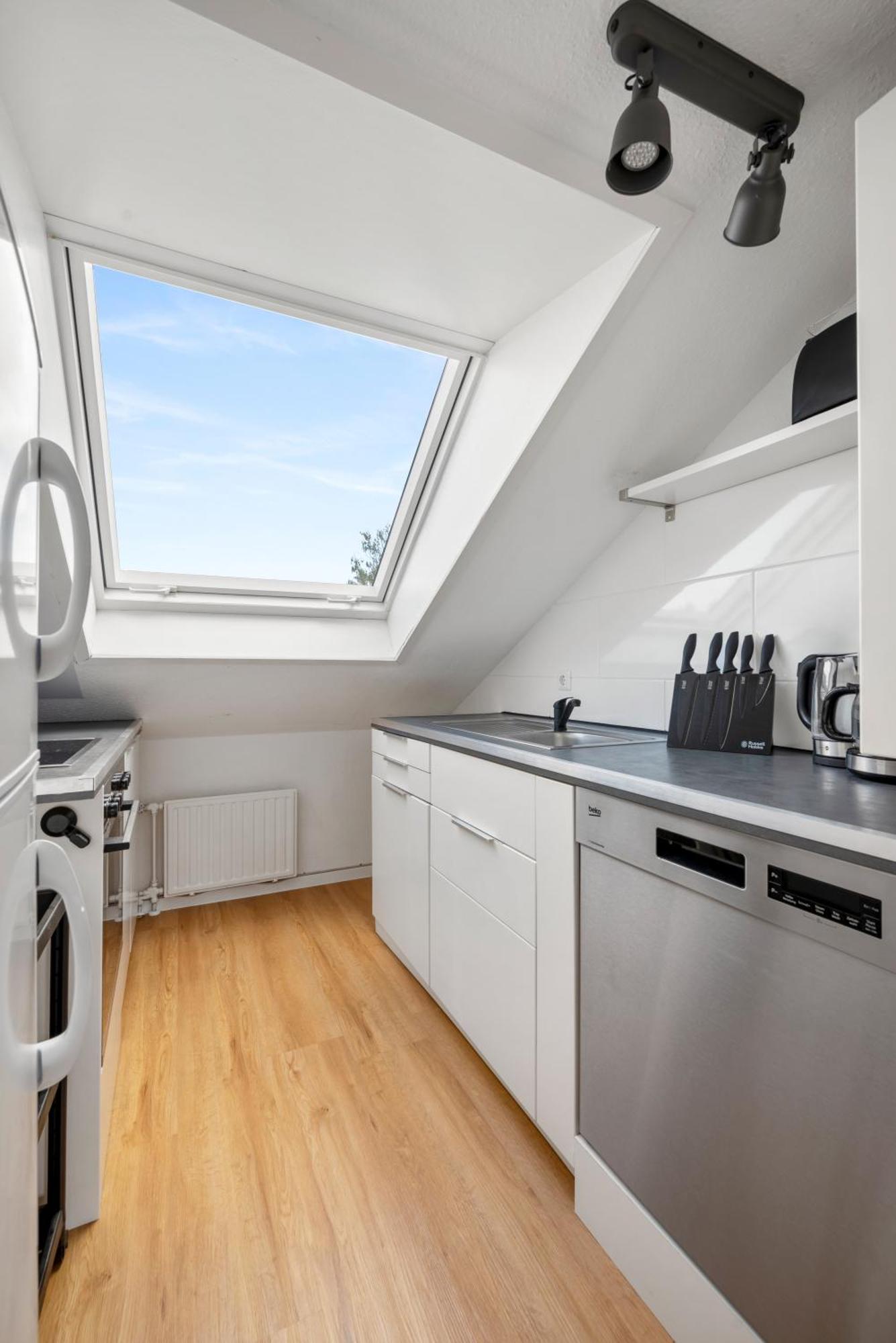 Apartment Backhome - Business&family - Parken, 3-zimmer, Smarttv, Balkon, Waschmaschine, Ruhige Stadtrand-lage, Netflix, 60qm, 24h Checkin